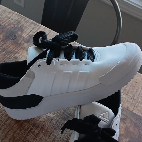 NWOT ADIDAS Size 8.5 women's White core Black - Picture 2 of 5